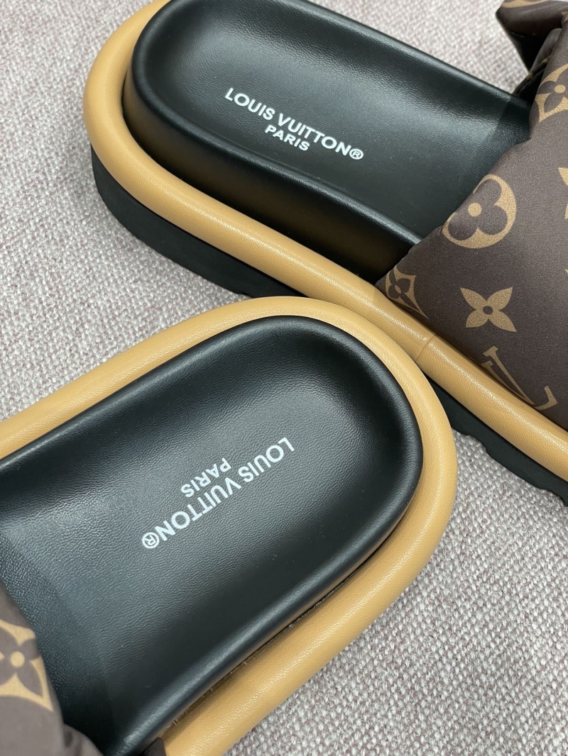 l0vis Vvtt0n slippers